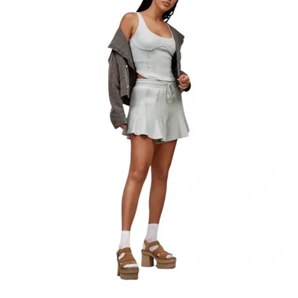 UGG Height Women's Platform T-strap Sandals - Picture 7 of 14